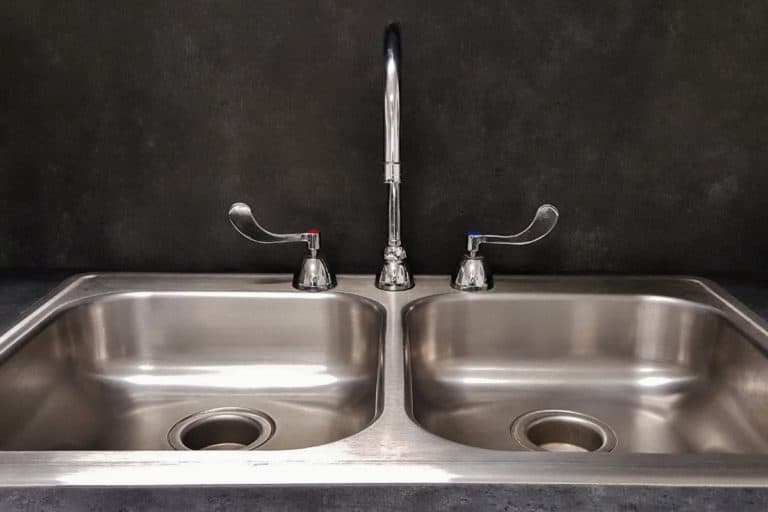 How To Choose A Commercial Sink? (5 Example Brands Included)