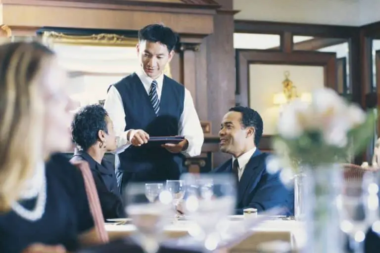 How Do Waiters Remember Orders: Creative Hacks You Didn’t Know About