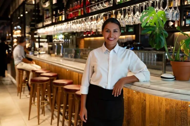 How To Be A Better Restaurant Hostess: Examples Included